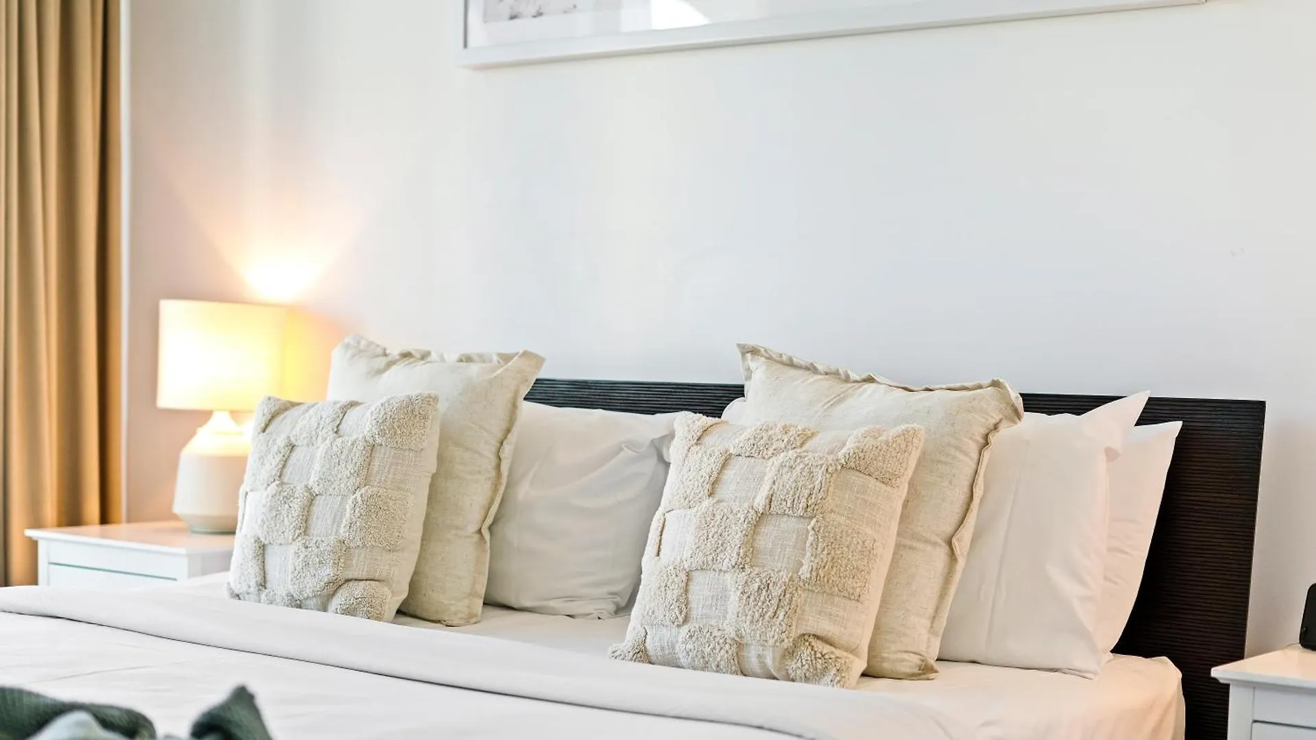 Wings Apartments - Qstay Gold Coast Australia