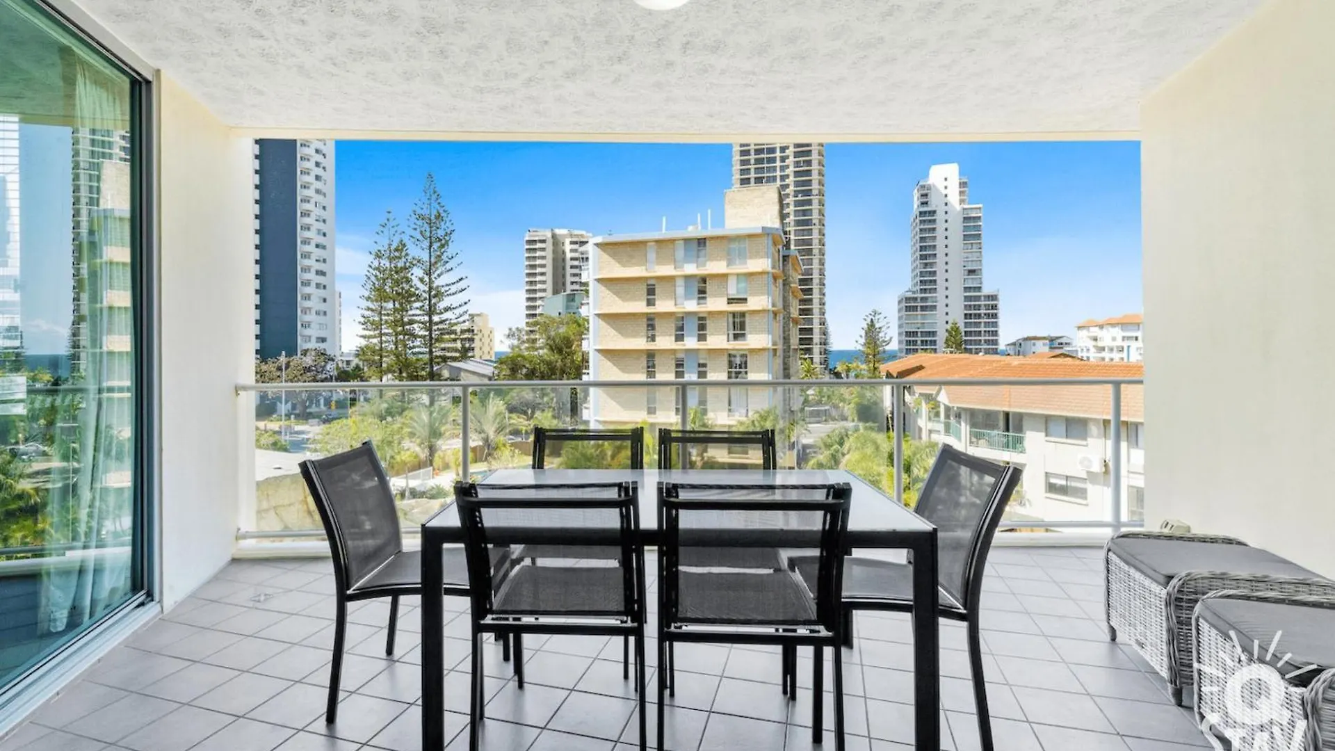 Wings Apartments - Qstay Gold Coast Australia