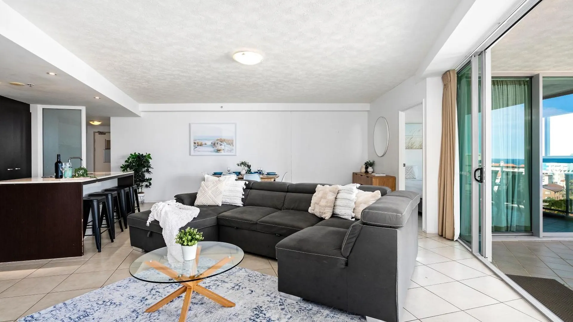 Wings Apartments - Qstay Gold Coast Australia