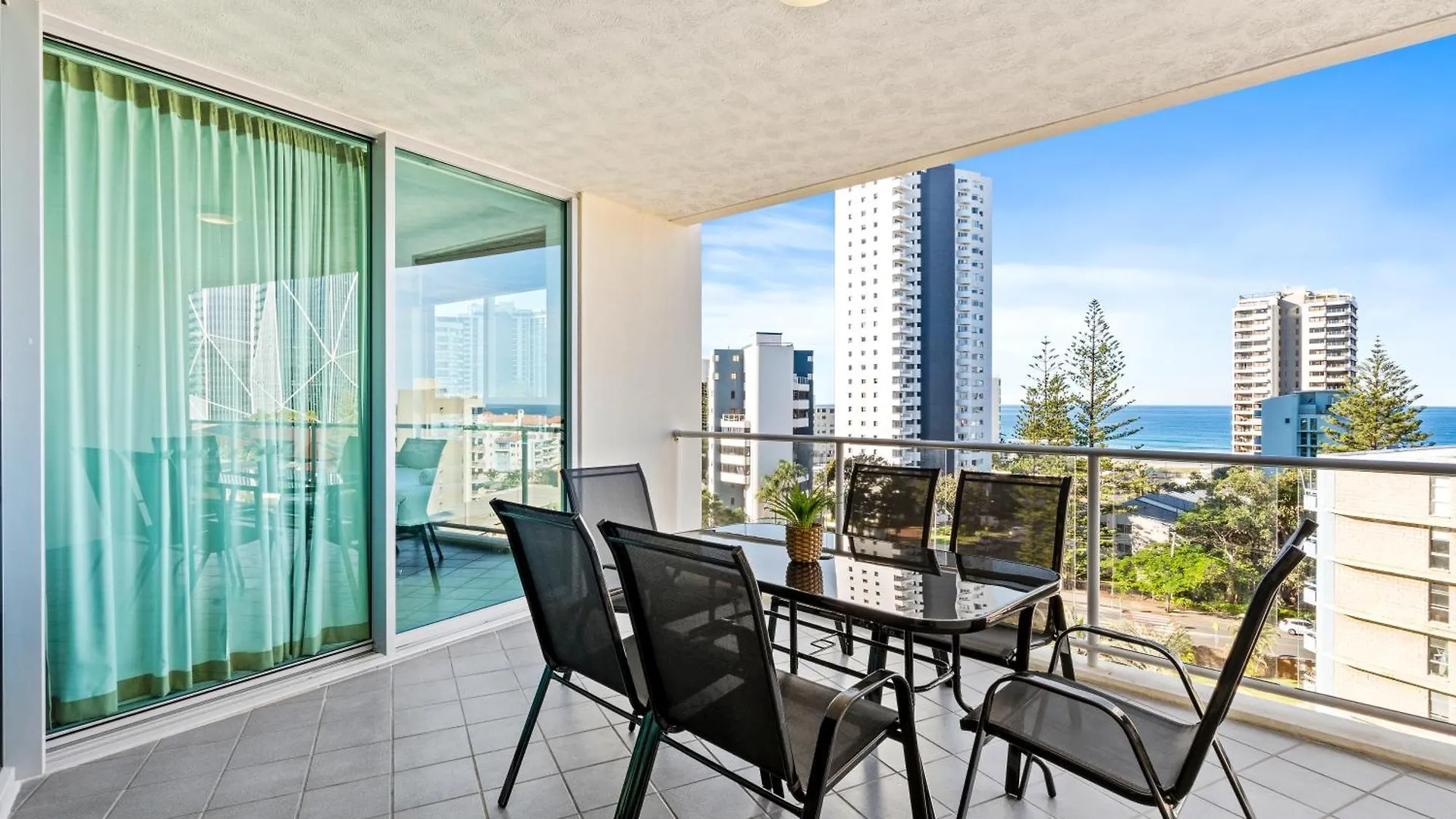 Wings Apartments - Qstay Gold Coast Australia